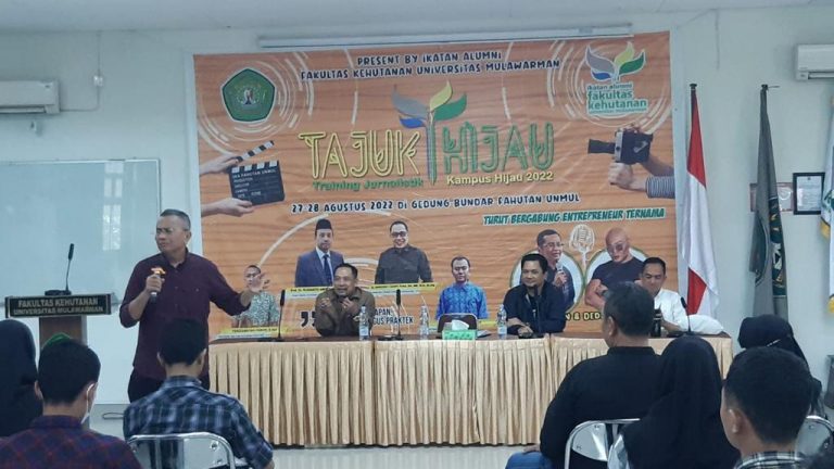 Dahlan Iskan Hadir di Fahutan Unmul, Semangati Mahasiswa Jadi Aktivis