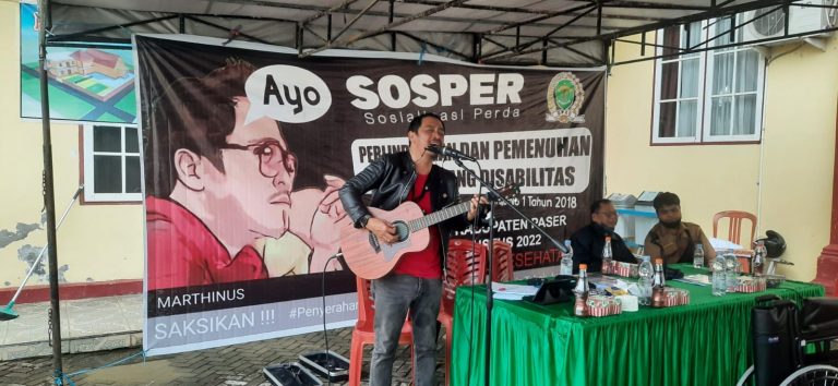 Sambil Ngamen, Marthinus Sampaikan Pentingnya Pemenuhan Hak Disabilitas