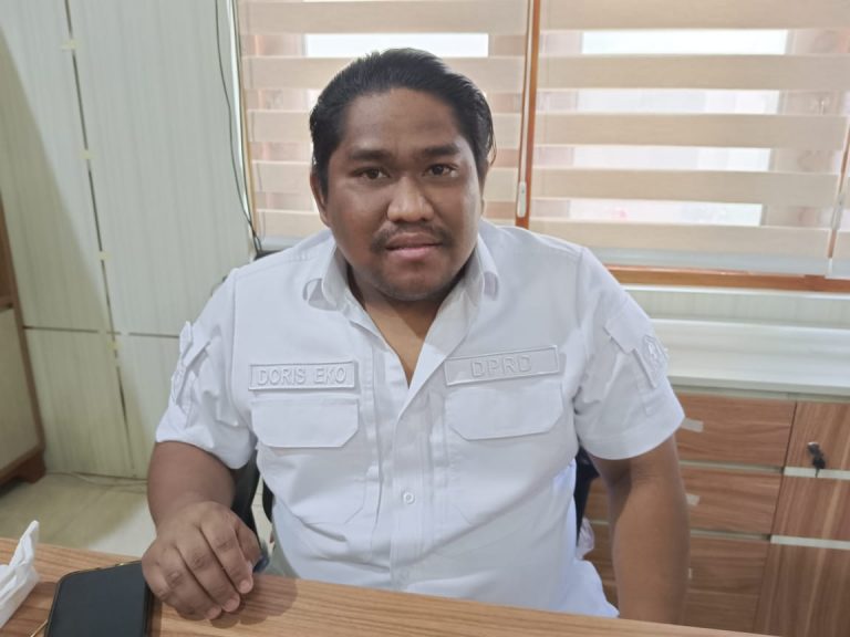 Ketua Komisi IV: Perlu Dibahas Komprehensif, Wacana Siswa Kenakan Baju Adat