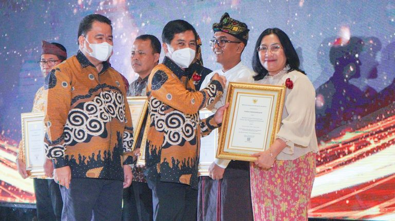 Bandara SAMS Sepinggan Terima Penghargaan Bandara Sehat 2022