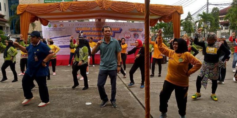 Peringati Hari Bhakti PU, DWP Gelar Lomba Senam Sehat Pekerja Etam