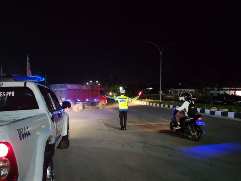 Ciptakan Situasi Lalu-Lintas Aman Jelang IKN, Pilres PPU Giat Lakukan Blue Light Patrol
