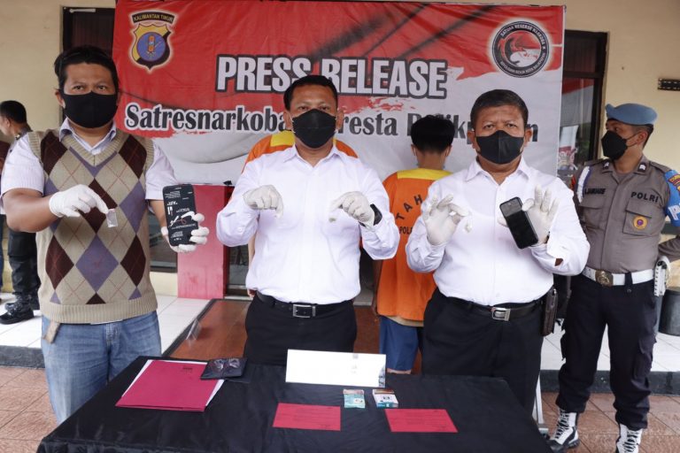 Pengedar Pil Ekstasi Berlogo Kuda Jingkrak Ditangkap di Samarinda