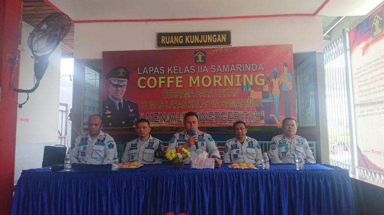 Ngopi Bareng Awak Media, Kalapas Samarinda Ajak Jaga Lapas