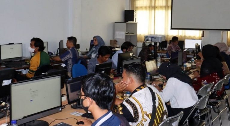 79 Peserta Ikuti Tes CAT Seleksi PPK KPU PPU