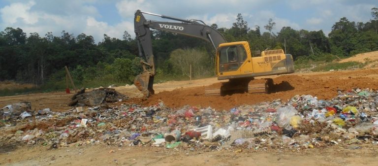 Armada Pengelolaan Sampah DLH PPU Butuh Peremajaan
