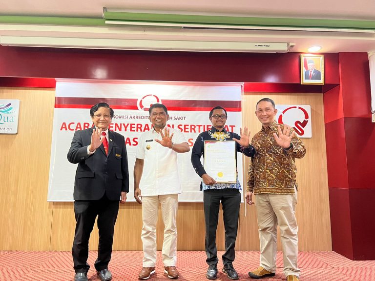 RSUD RAPB PPU Terima Akreditasi Paripurna STARKES