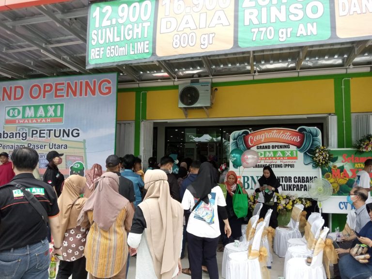 Maxi Swalayan Cabang Petung Resmi Beroperasi, Sediakan Display Khusus UMKM Lokal