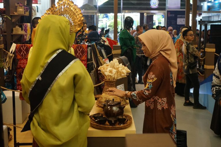 Isi Pameran di Inacraft 2023, Kerajinan Lokal PPU Berpeluang Masuk Pasar Domestik Hingga Mancanegara