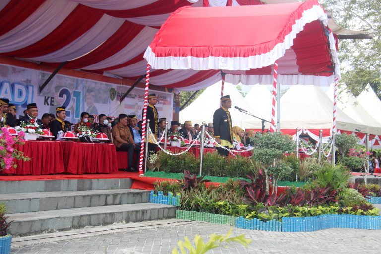 Bupati PPU Sampaikan Kemajuan Daerah saat Upacara HUT Ke-21 PPU