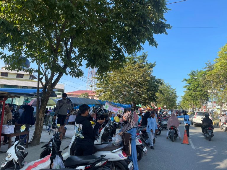 Pasar Ramadan di Petung Terbagi 2 Titik, Urai Penumpukan Pembeli dan Kemacetan