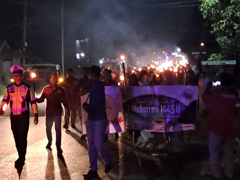 Sambut Tahun Baru Islam, Kelurahan Lawe-Lawe Gelar Pawai Obor Perdana