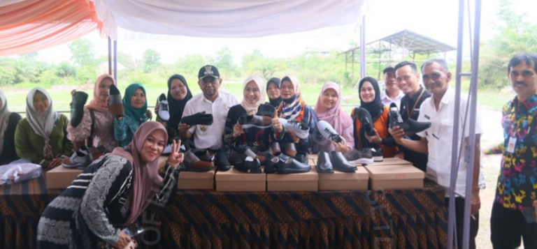 Kabupaten PPU Punya Sentra Sepatu Lokal