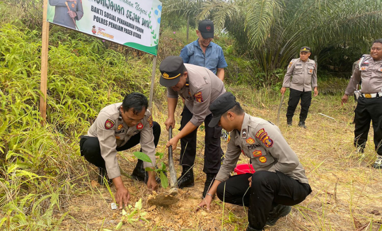 Sikapi Fenomena El-Nino, Polres PPU Tanam Pohon