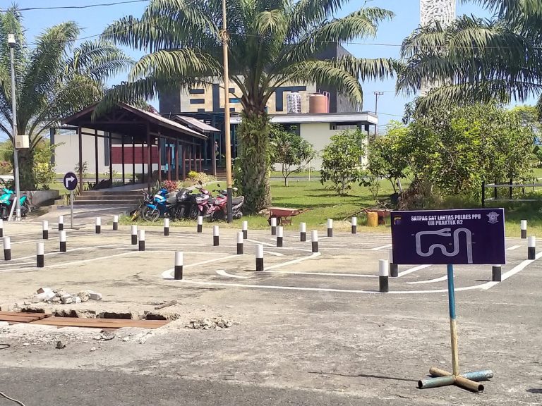 Polres PPU Terapkan Lintasan ‘S’ Uji SIM C