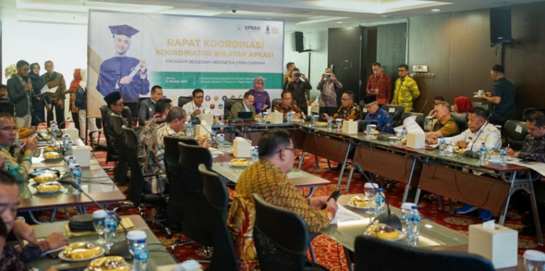 Pj Bupati PPU Hadiri Rakor APKASI Program Beasiswa Indonesia Emas-Daerah
