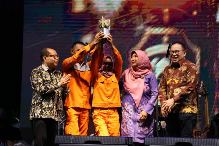 Cakra Khan Sukses Hibur Ribuan Pengujung di Malam Apresiasi HUT Ke-22 PPU