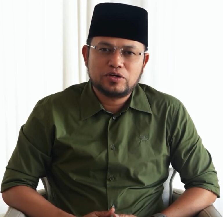 Pernyataan Rudy Mas’ud Tuai Kritik, Adik Dicopot dari Tim Ahli