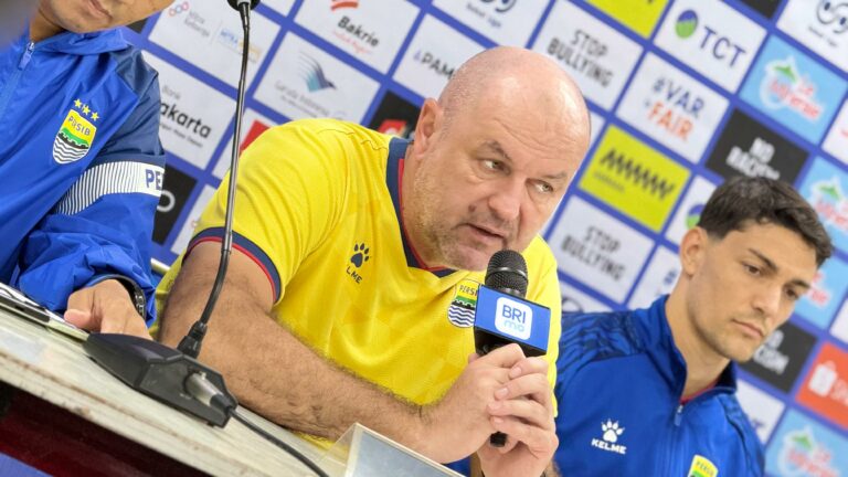 Persib Menang Dramatis atas Persija di Laga Panas Segiri