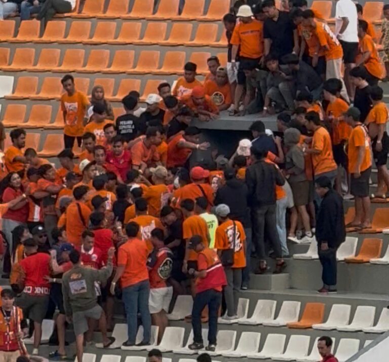 Evakuasi Cepat Polisi Redam Potensi Bentrok Suporter Persija dan Persib