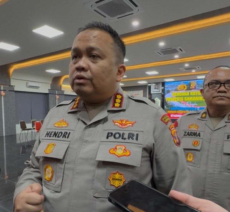 Rivalitas Persija-Persib Warnai Stadion Segiri, Polisi Siaga Penuh