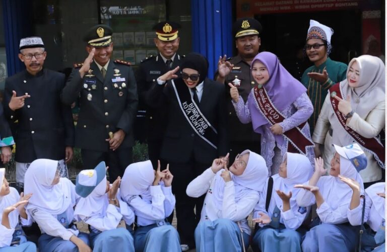 Pemerintah Dorong Digitalisasi dan Penguatan AI di Dunia Pendidikan