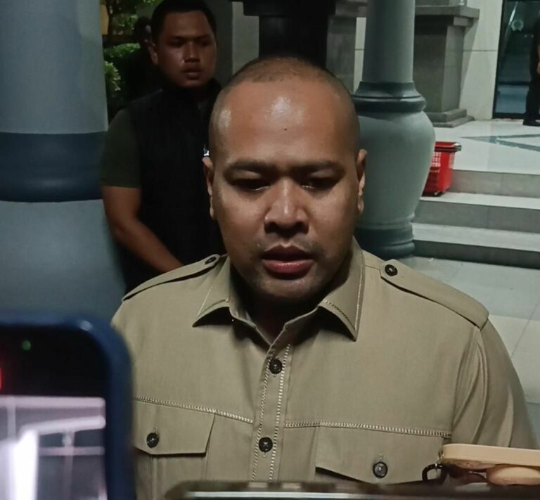 Reza Ingatkan Fraksi Lain Jangan Campuri Urusan Internal
