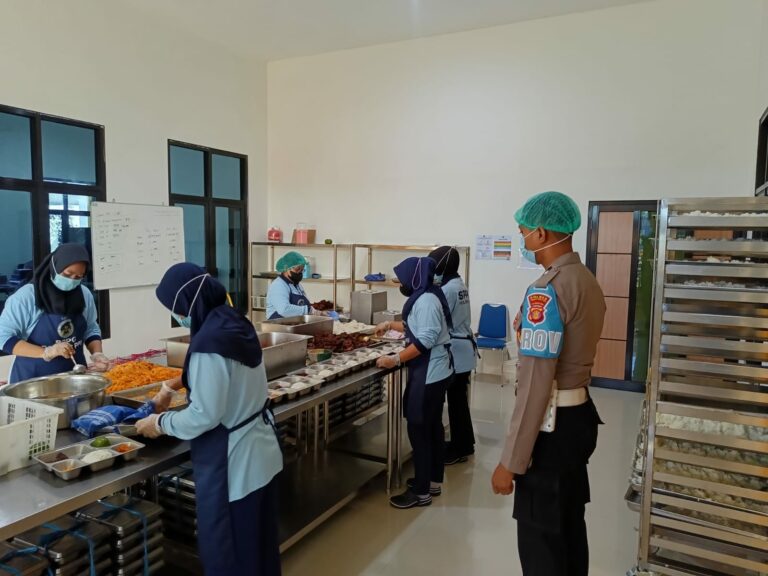Polres PPU Uji Kandungan Makanan Bergizi yang Dibagikan ke Sekolah