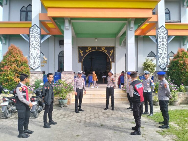 Ibadah Kenaikan Yesus Kristus di PPU Berlangsung Aman di Bawah Pengawalan Polisi
