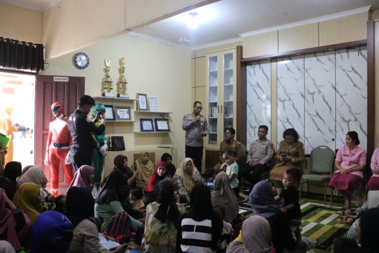 Puluhan Balita dan Ibu Hamil di Nipah-Nipah Terima Program MBG Polres PPU