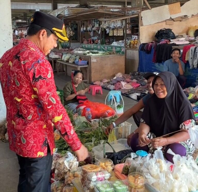 Sidak Pasar Jelang Iduladha 2026, Wabup PPU Pastikan Harga dan Stok Sembako Tetap Aman