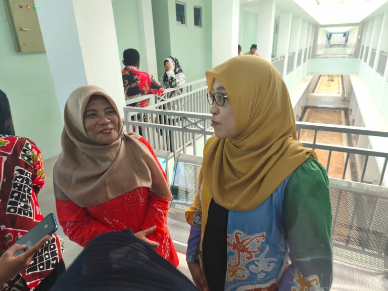 Program Pusat dan Daerah Disinergikan melalui Sekolah Rakyat dan Gratispol