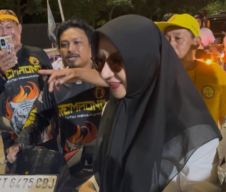 Kepulangan Rita Widyasari Warnai Malam Tenggarong