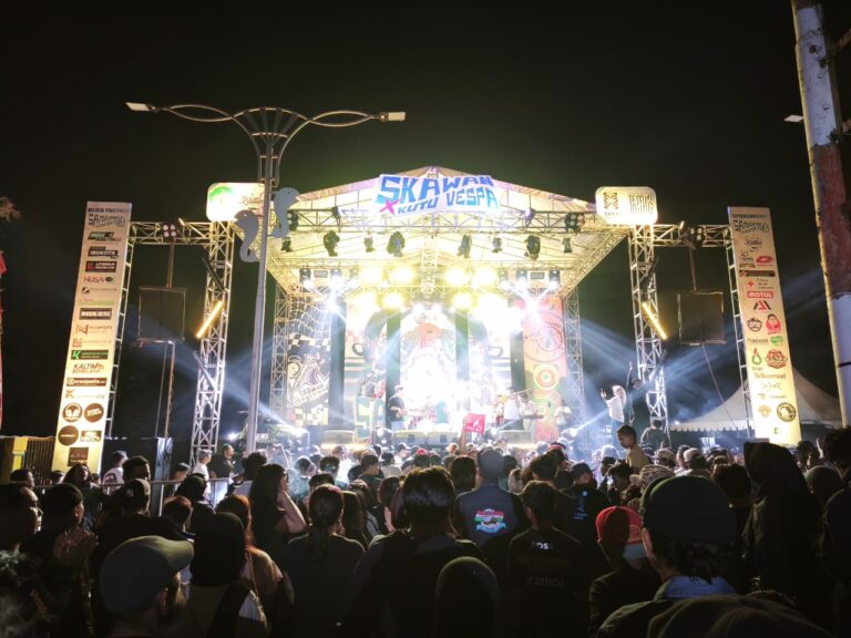 Rolling Vespa dan Festival Musik Meriahkan Samarinda Mods Mayday 2026