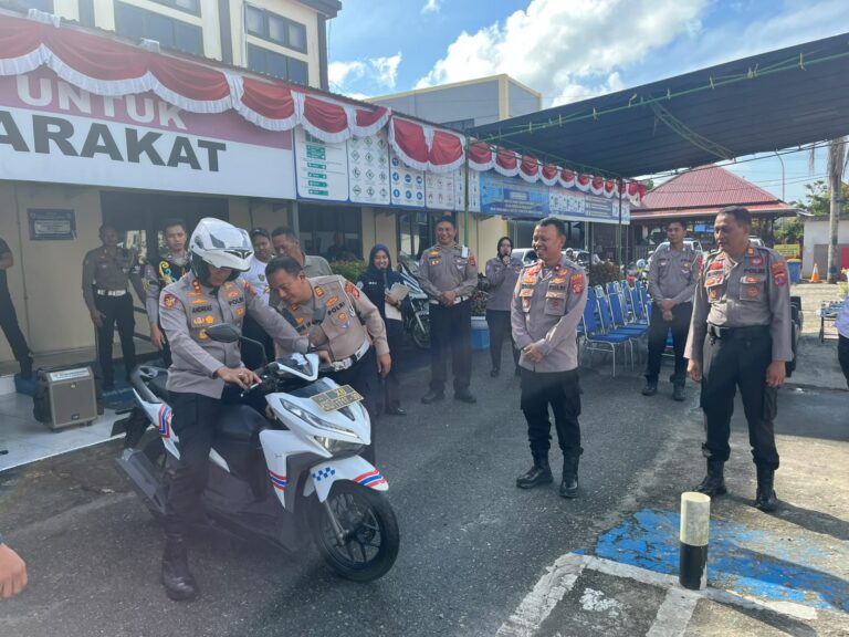 Personel Polres PPU Uji Kemampuan Berkendara dalam Lomba R2 Hari Bhayangkara