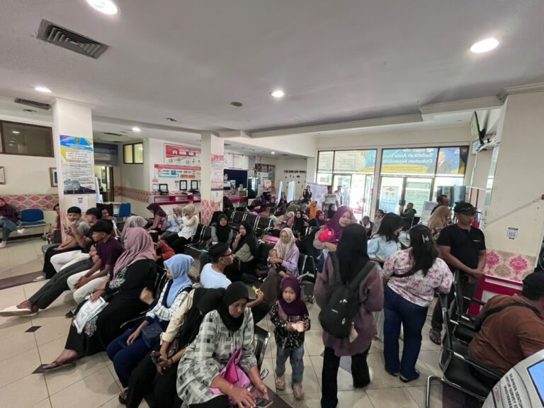 Libur Sekolah, Antrean Pengurusan KIA dan KTP Elektronik Meningkat di Dukcapil PPU