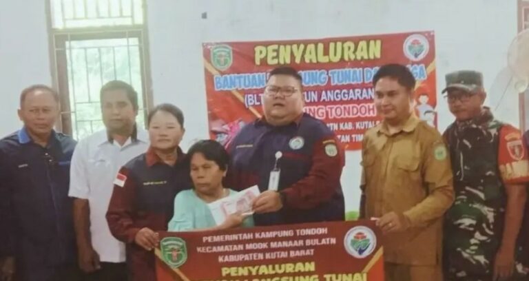 BLT-DD Rp9,9 Juta Disalurkan kepada Penerima Manfaat di Kampung Tondoh