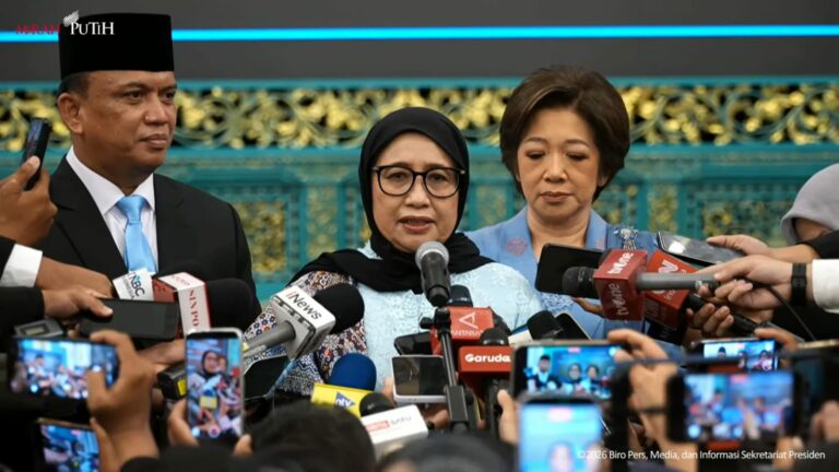 Presiden Prabowo Resmi Lantik Nanik Deyang Pimpin BGN